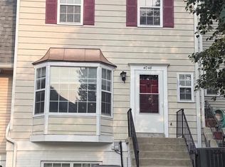 4048 Spring Run Ct, Chantilly, VA 20151