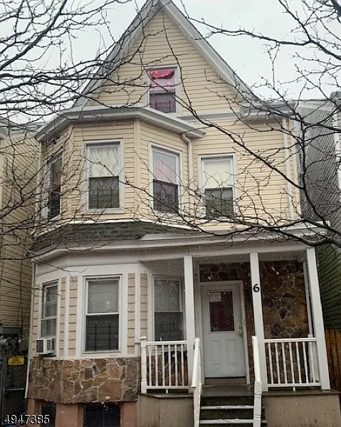 6 Jane St photo 1