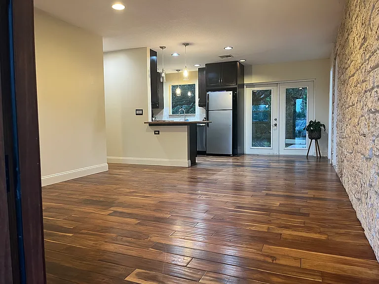 996 Mohican Blvd — Photo 15