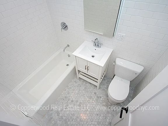 5th image of 121 E 82nd St APT 1