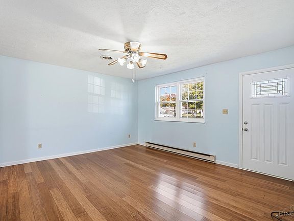 4th image of 705 Katherine Ave