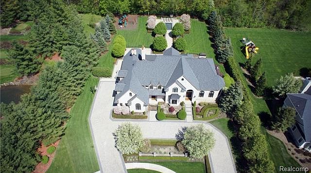 1st image of 20970 Turnberry Blvd