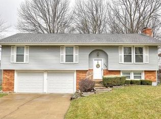 505 NW Manor Dr, Blue Springs, MO 64014