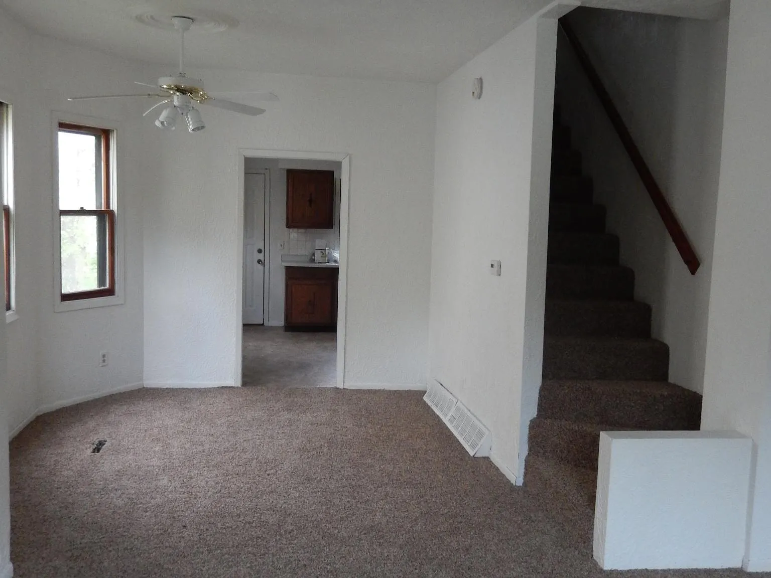 W 6th St, Davenport — Photo 3