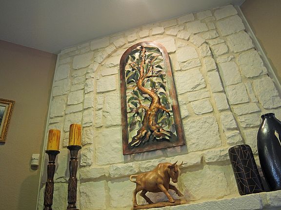 5th image of 105 Meadowbrook Dr