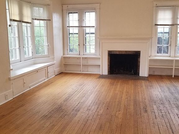 2nd image of 1031 20th St #1031