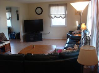 141 Washington Cir #A, Woburn, MA 01801