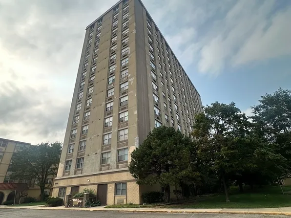 4300 W Ford City Dr APT 704, Chicago, IL 60652