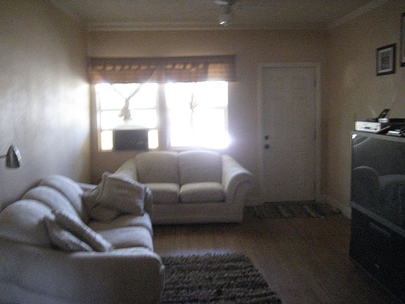 2nd image of 411 E Orman Ave