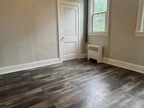 425-427 3rd Ave #5 — photo 2 of 7