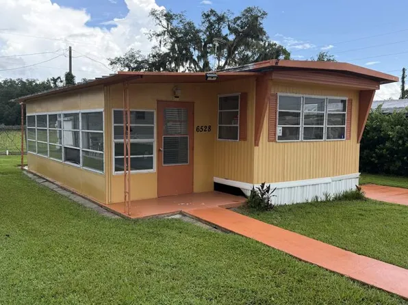 6528 Pecan Dr #148, Zephyrhills, FL 33542