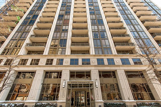 1st image of 1335 S Prairie Ave Unit 1209