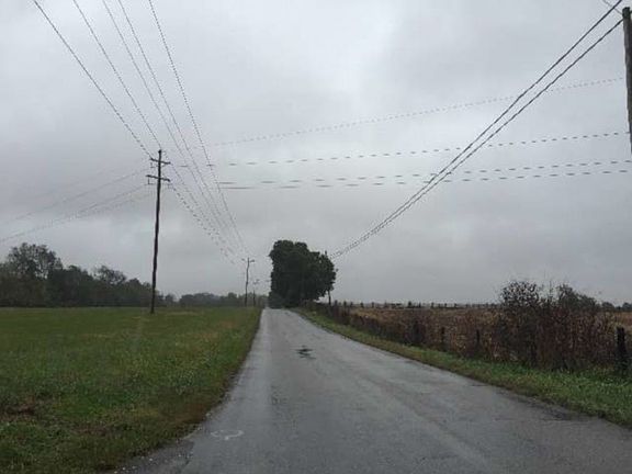 5th image of 944 Smiths Grove Oakland Rd