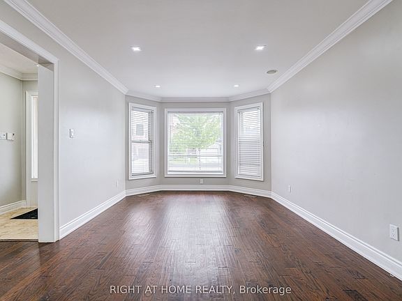 3rd image of 54 Woodside Ct