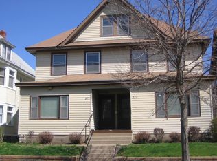 869 Hague Ave, Saint Paul, MN 55104