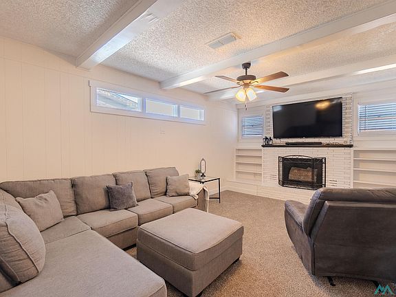 5th image of 2722 Sheldon St