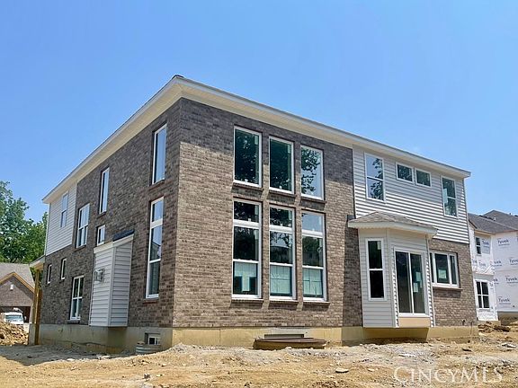 2nd image of 7065 Valleycrest Dr #26