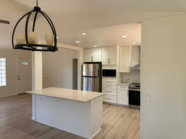 15077 Adams Dr — Photo 8