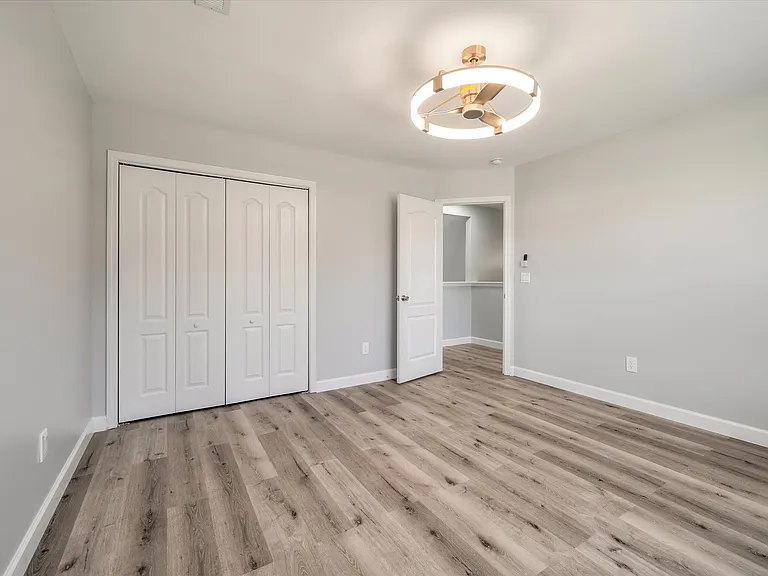 112 Black River Dr — Photo 33