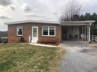 119 Dodds Ln, Madison Heights, VA 24572