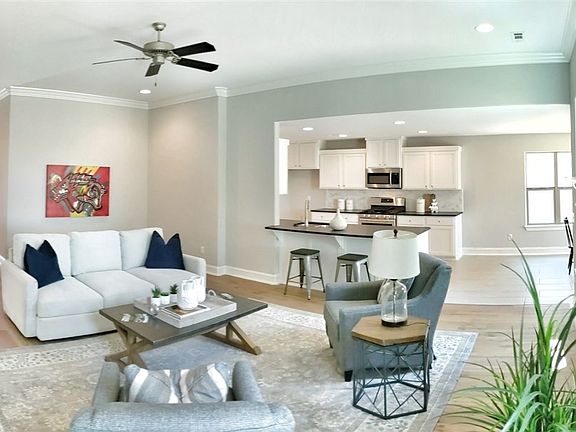 4th image of 3906 SW Mistletoe Ave