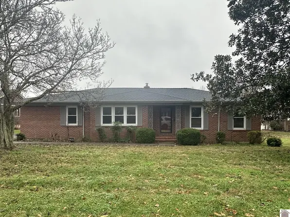 1513 Cardinal Dr, Murray, KY 42071