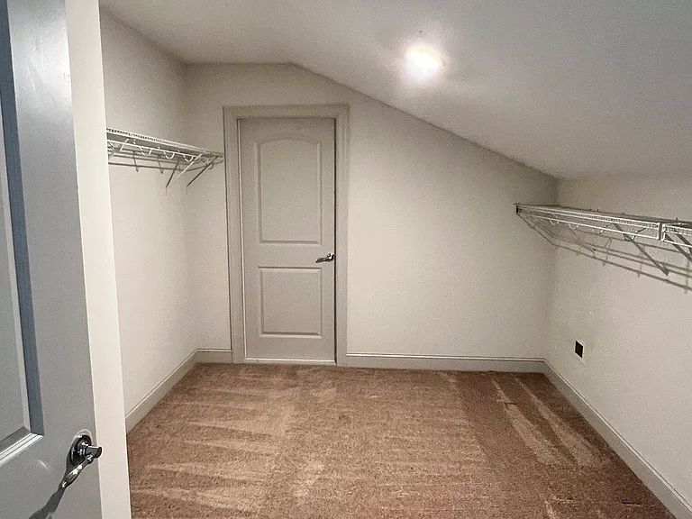 847 Wellstone Dr — Photo 36
