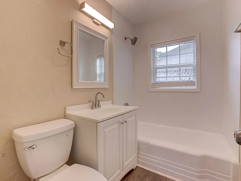 1552 E 54th St N — Photo 16