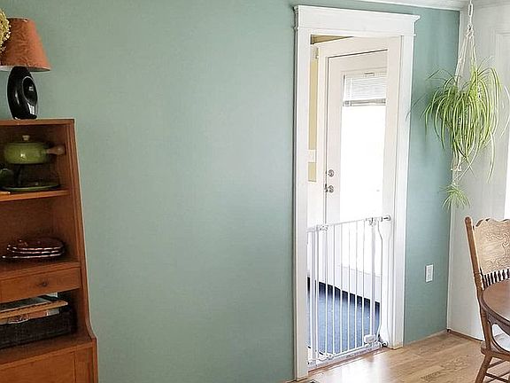 3rd image of 700 S Nokomis