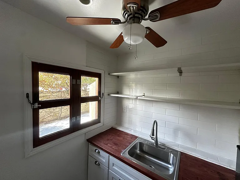 1177 N Hoover St #3/4 — Photo 26