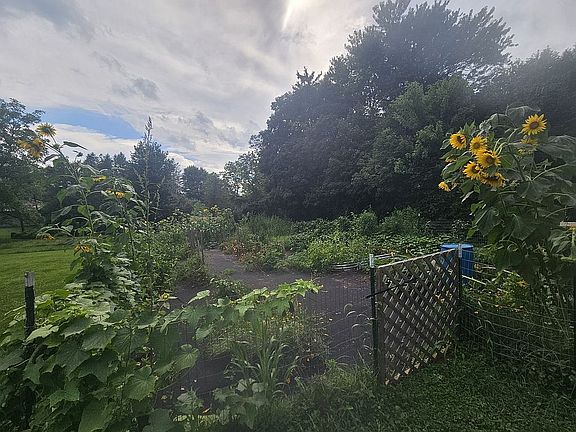 3rd image of 91 Ridge Rd