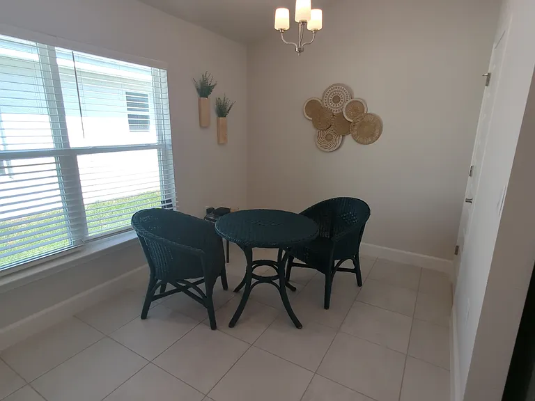 980 Ibis Cir — Photo 7