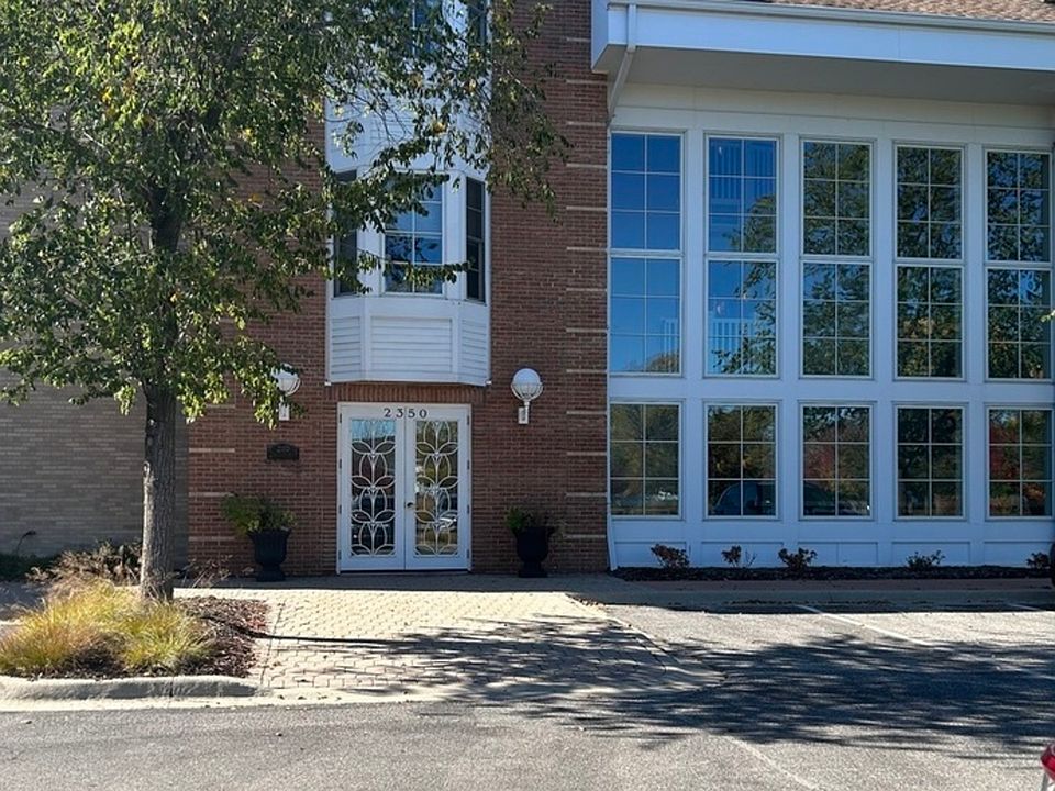 1st image of 2350 Chestnut Ave Unit 103