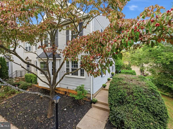771 Cherry Tree Ln, Warrenton, VA 20186
