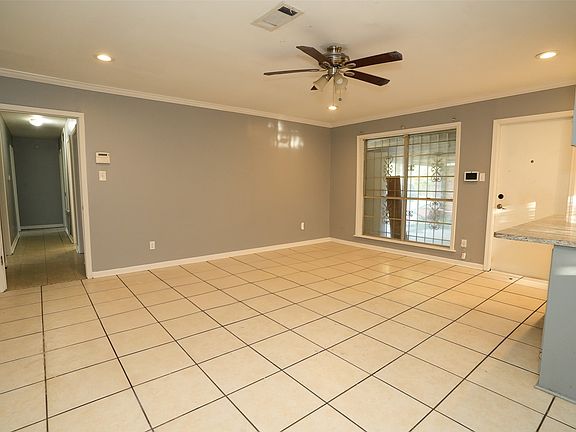 4th image of 650 Hyde Park Pl