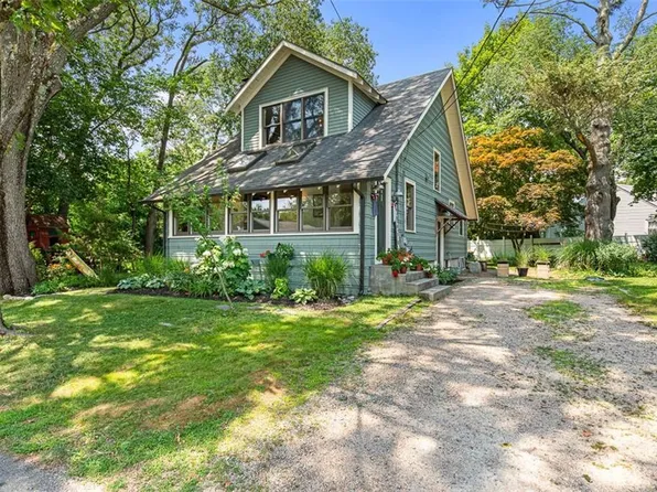 42 Brook St, Barrington, RI 02806