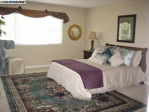 4th image of 265 Tuolumne Dr
