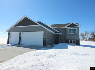 311 Falcon Run, Eagle Lake, MN 56024