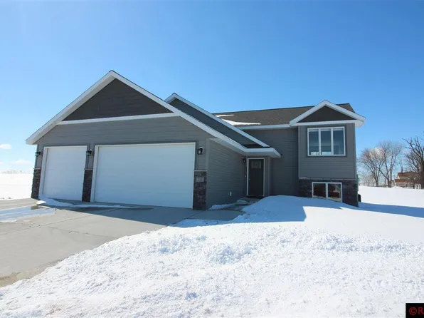 311 Falcon Run, Eagle Lake, MN 56024