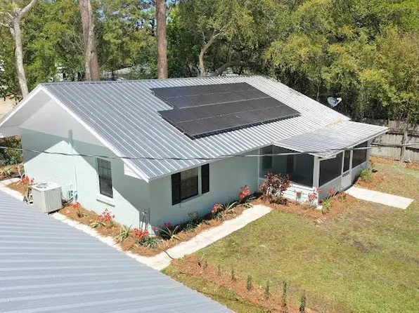 443 Boatwright Dr, Eastpoint, FL 32328