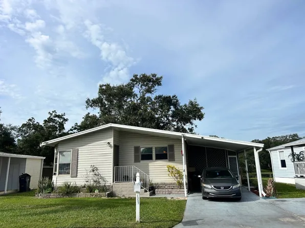 1353 Four Seasons Blvd, Tampa, FL 33613
