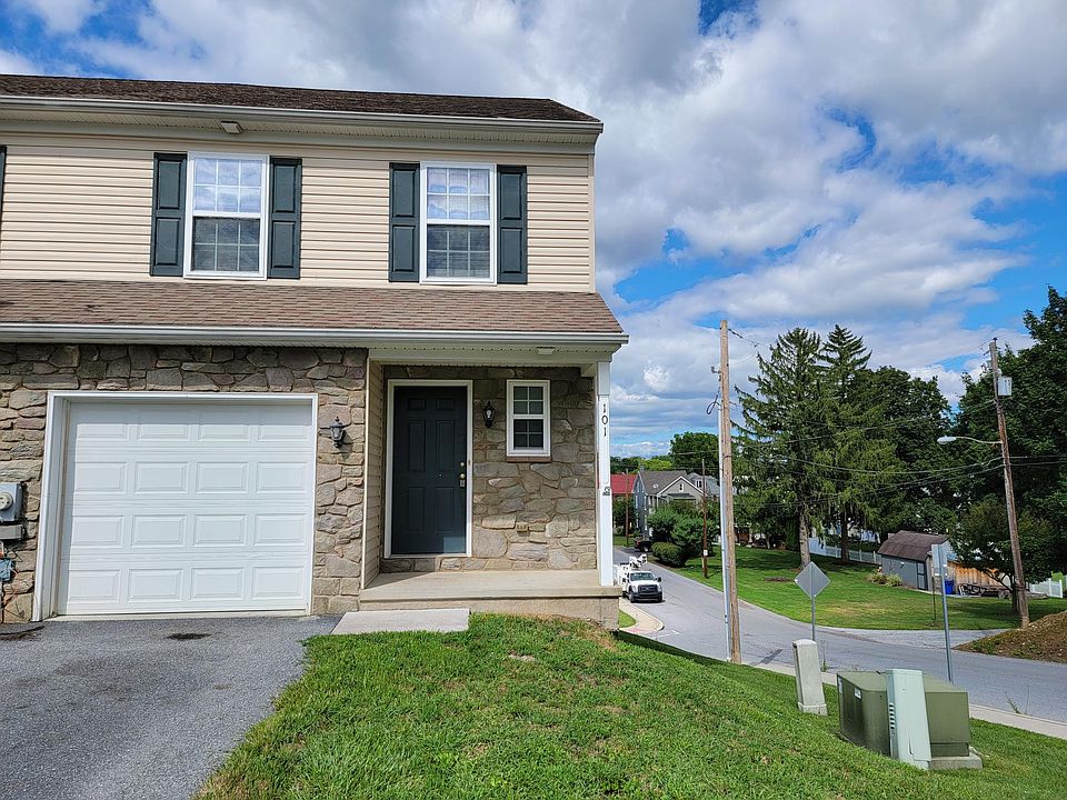 1st image of 101 Park Place Cir