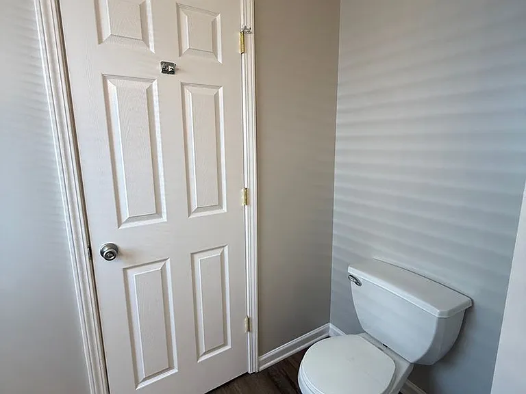 328 Ferguson St — Photo 27