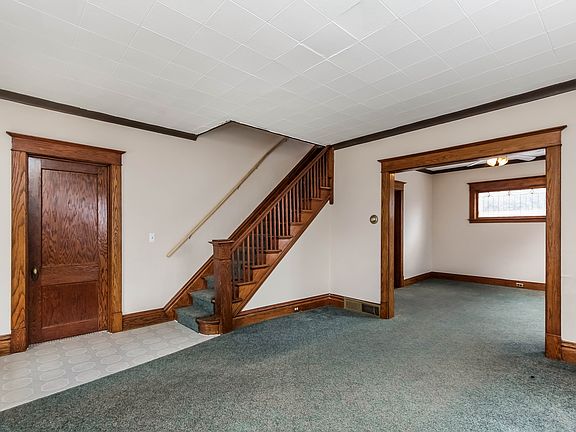 4th image of 626 Lincoln Ave NW