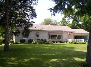 2010 Hawthorne Dr, Rockford, IL 61107