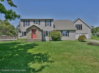 1679 Forest Acres Dr, Newtown, PA 18411