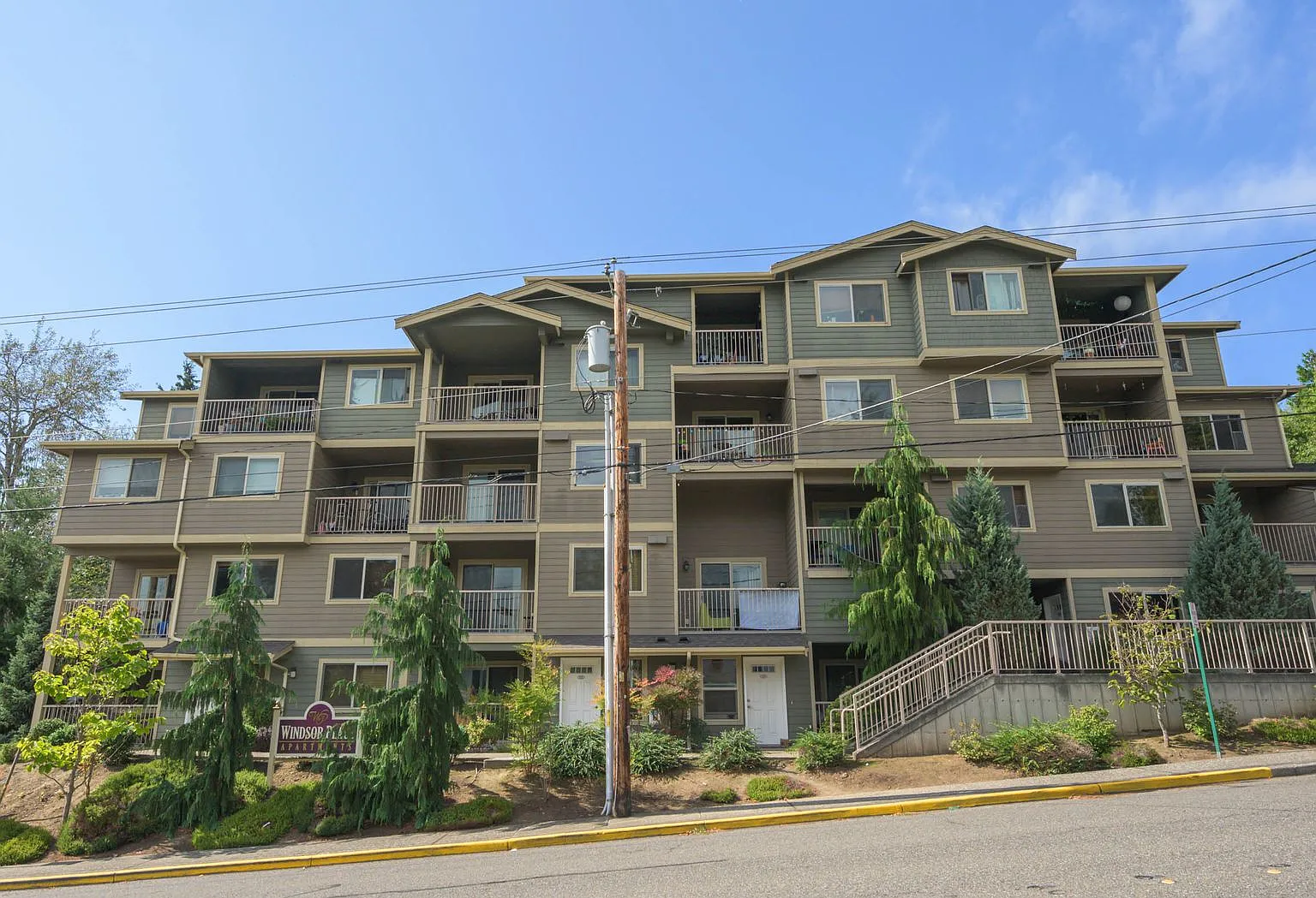Two Weeks Free Rent, +$1,000 Visa Card Move-In Bonus — Photo 1