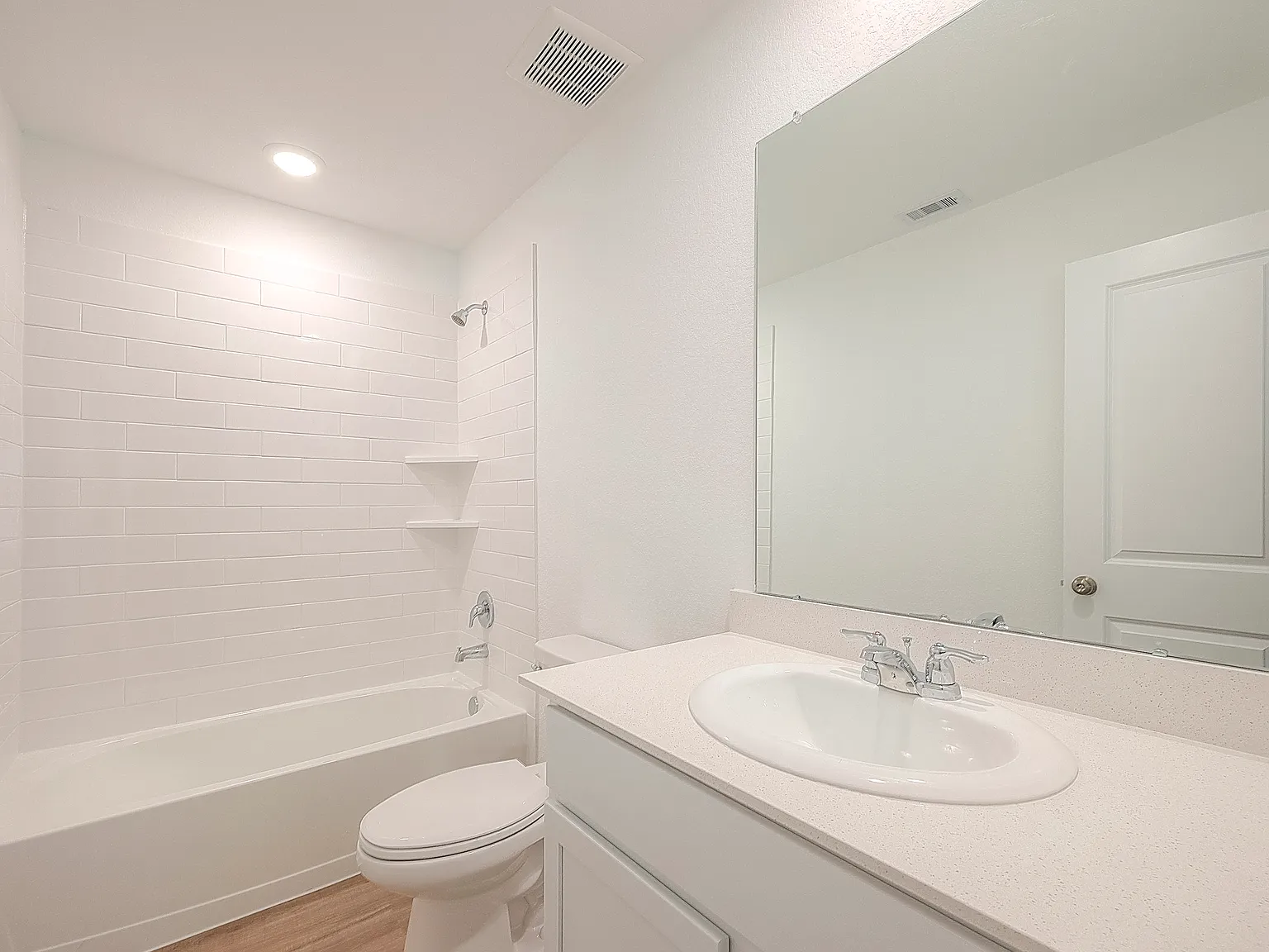 3 bed, 1311 sqft, $1,750 — Photo 2
