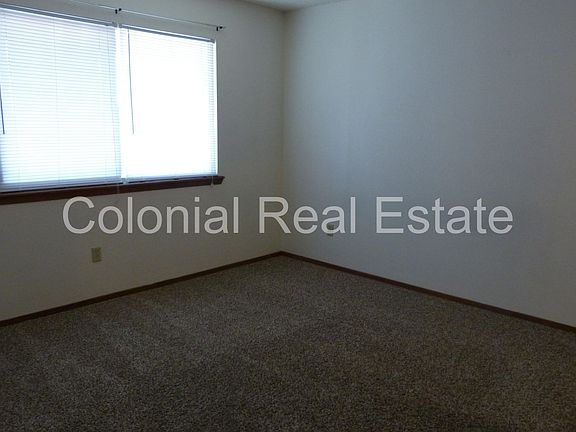 4th image of 813 Laurelwood Dr APT 2E