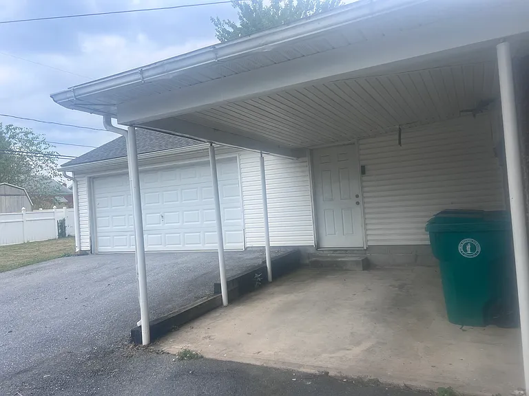5000 Locust Ln — Photo 6